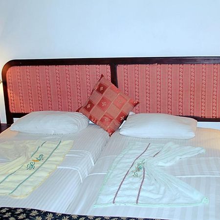 Hotel Araliya Villa Balapitiya Buitenkant foto